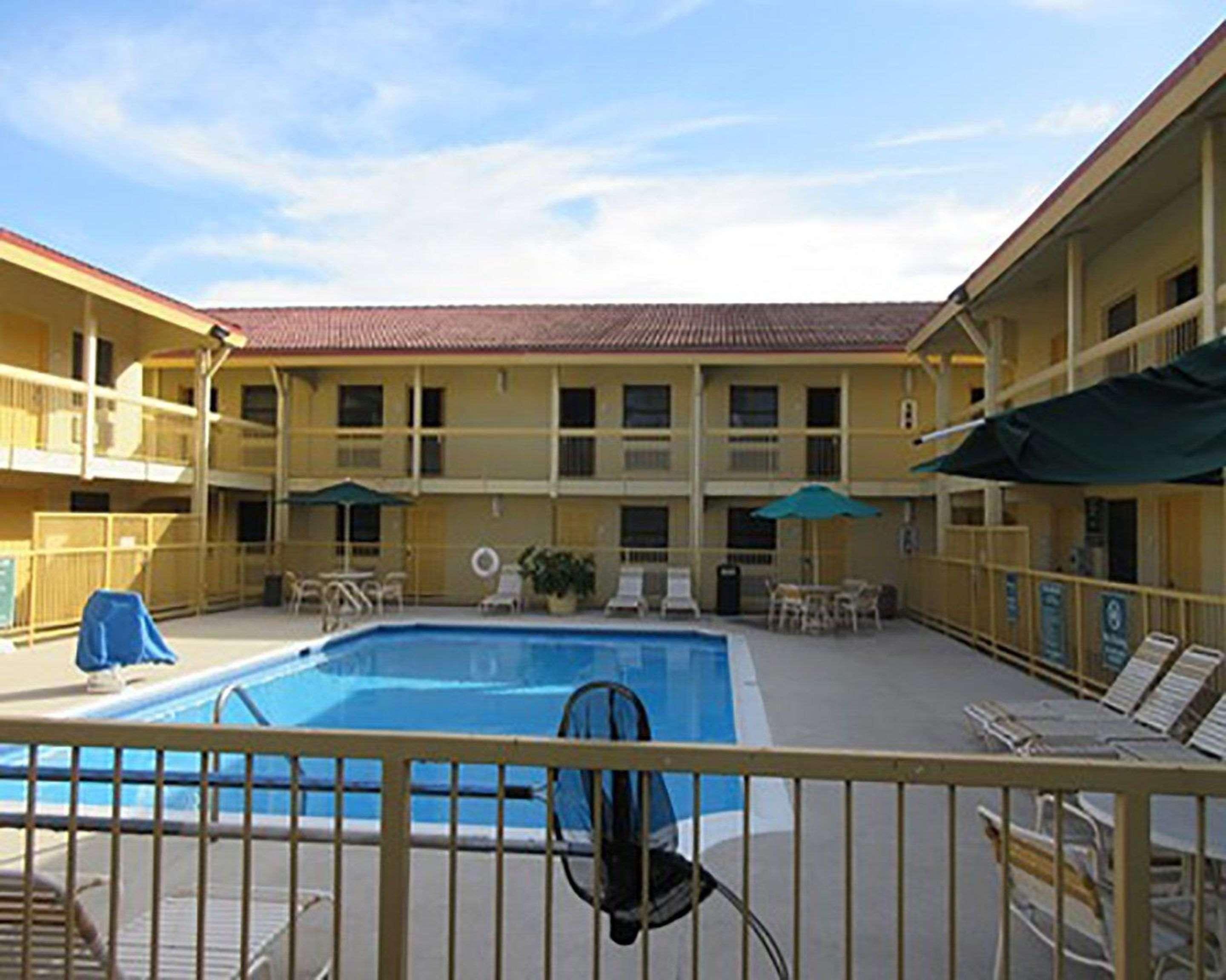 Quality Inn Harlingen Esterno foto